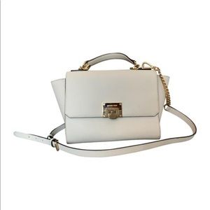 MIchael Kors MD Tina Satchel (Like new!!!)